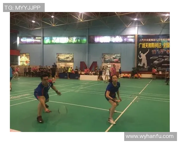 杭州羽毛球队与重庆羽毛球队赛后复盘分析比赛经验与战术对比